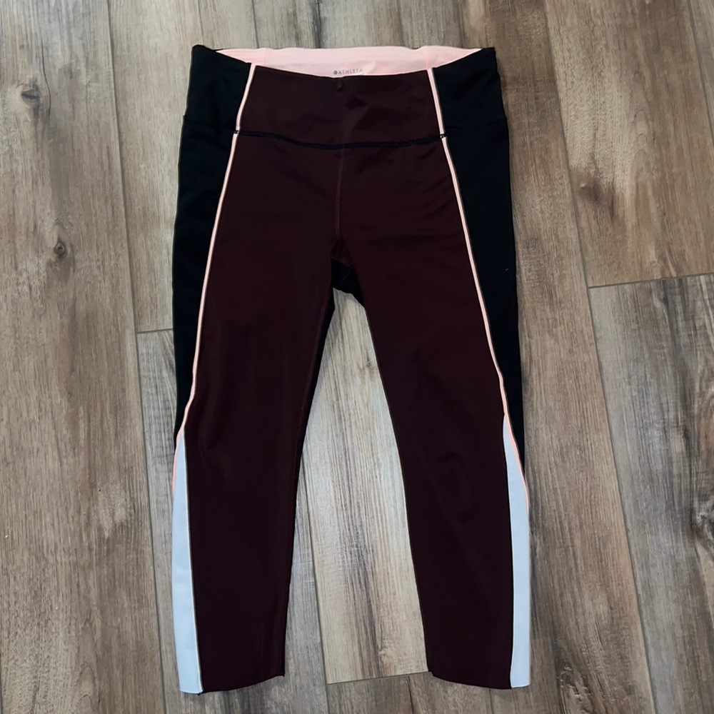 Athleta velocity color black Capri
